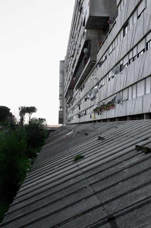 Photo: Detail: Edificio ERP Nuovo Corviale, IACP (1972–1982), total building length approx 1 km, Mario Fiorentino et al., Nuovo Corviale, Rome, March, 2010